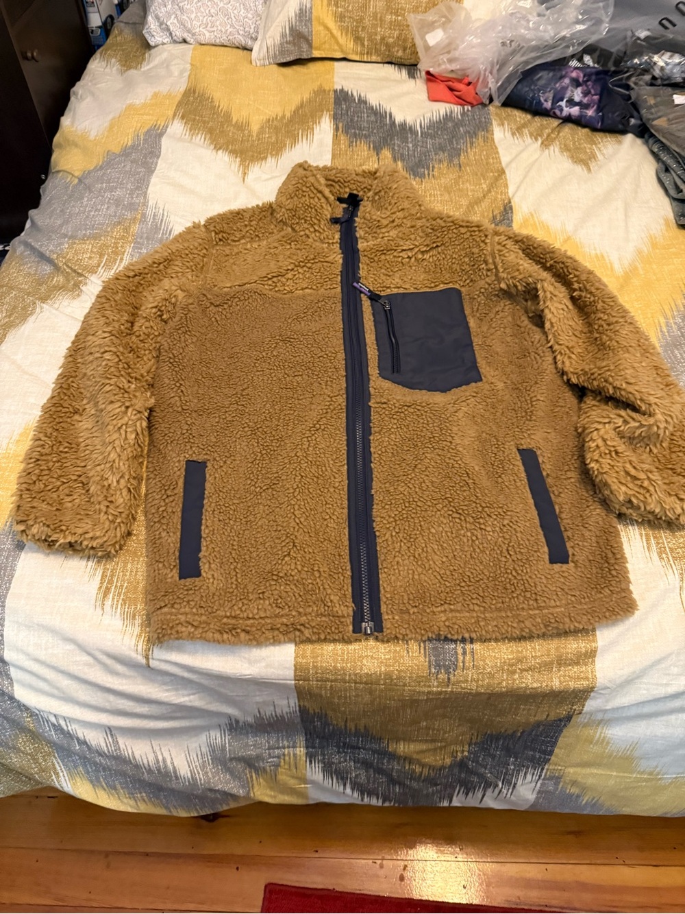 Patagonia Plush Sherpa Jacket - Brown with Navy Accents Size L